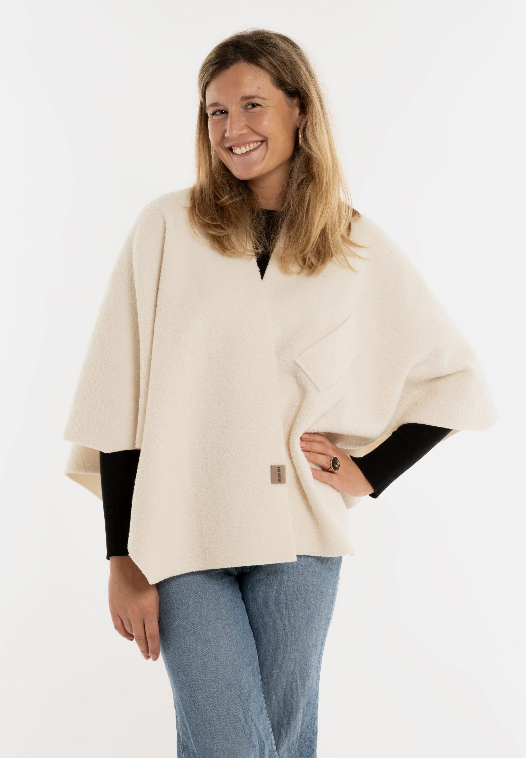 KNIT FACTORY | Omslagvest Lina Ecru - Afbeelding 3
